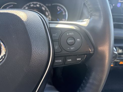 Used 2023 Toyota RAV4 SE image 20