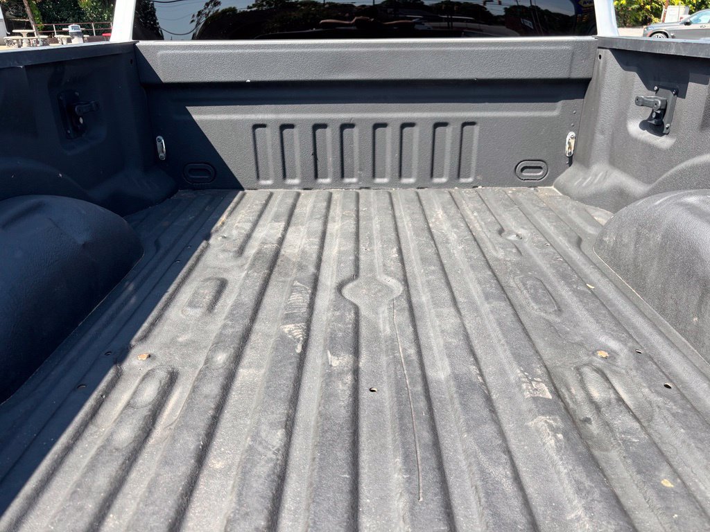 Used 2017 Ford F250 XLT w/ XLT Premium Package AWD/4WD image 11