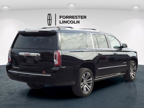 Used 2018 GMC Yukon XL Denali w/ Denali Ultimate Package image 3