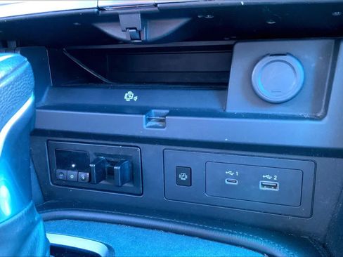 Used 2022 Nissan Armada SV RWD image 66