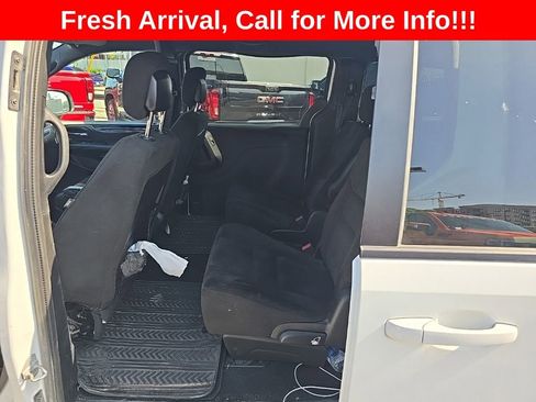 Used 2015 Dodge Grand Caravan SE FWD image 6
