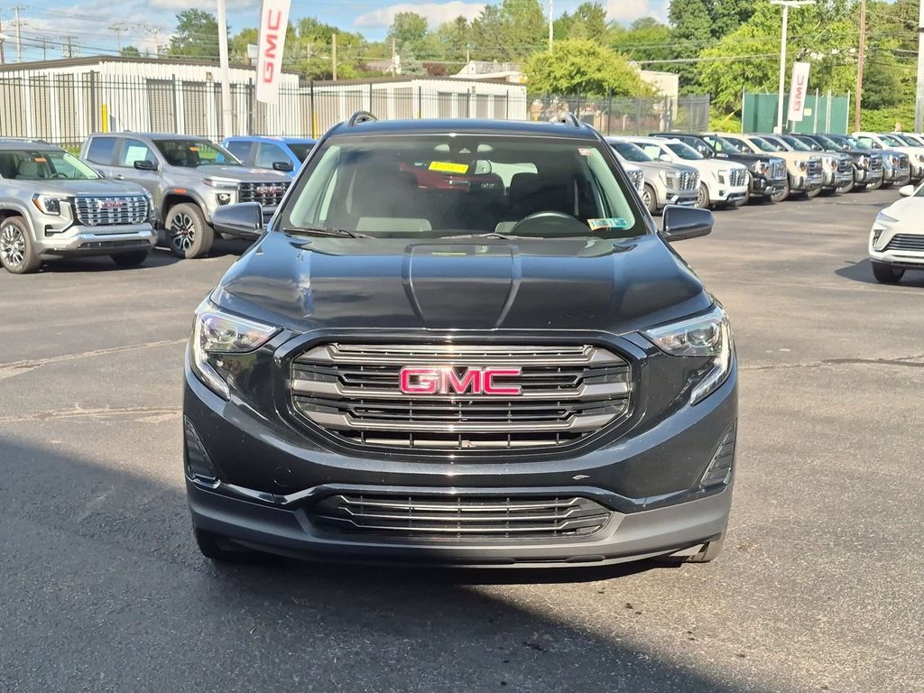 Used 2021 GMC Terrain SLE w/ Driver Convenience Package AWD/4WD image 2