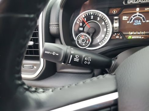 Used 2022 RAM 1500 Laramie image 36