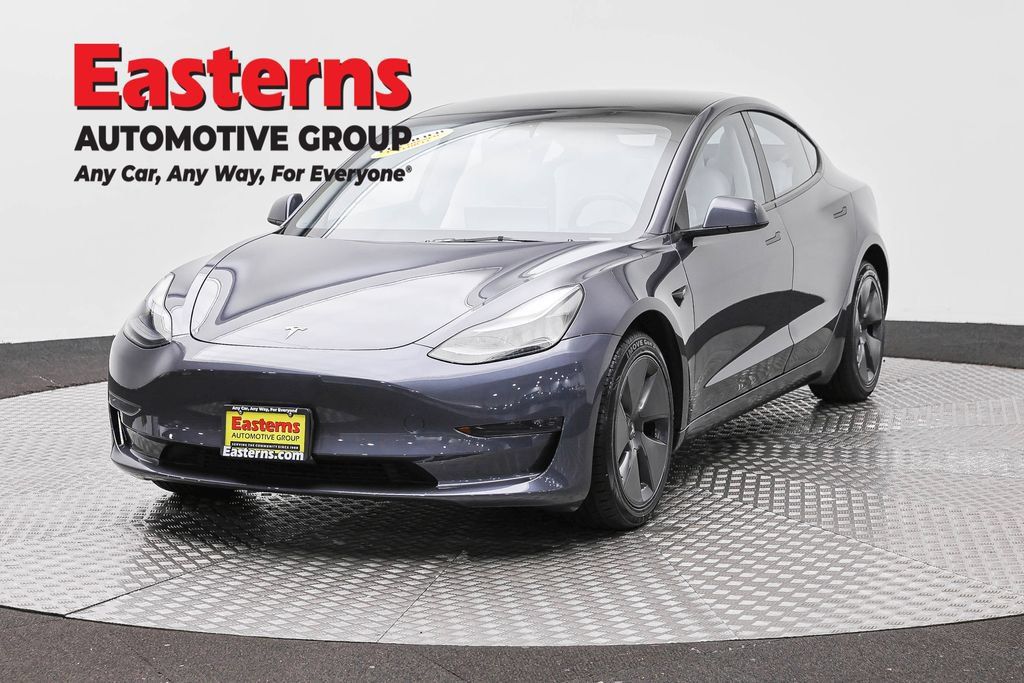 Used 2023 Tesla Model 3 Standard Range RWD image 1