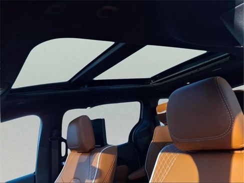 New 2026 Chrysler Pacifica Pinnacle w/ Trailer Tow Group image 23