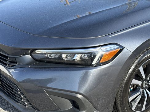 Used 2023 Honda Civic EX image 6