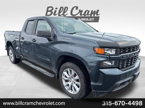Used 2020 Chevrolet Silverado 1500 Custom w/ Custom Value Package image 1