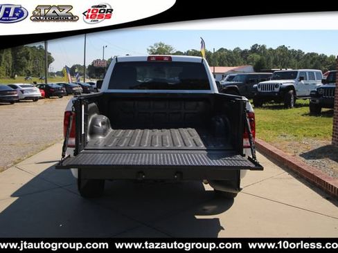 Used 2017 RAM 1500 Tradesman RWD image 7