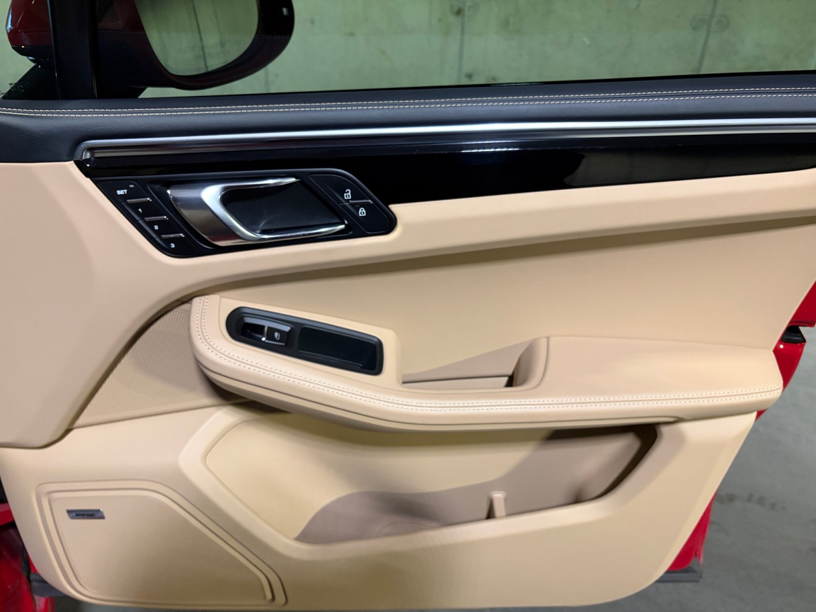 Certified 2023 Porsche Macan S AWD/4WD image 24