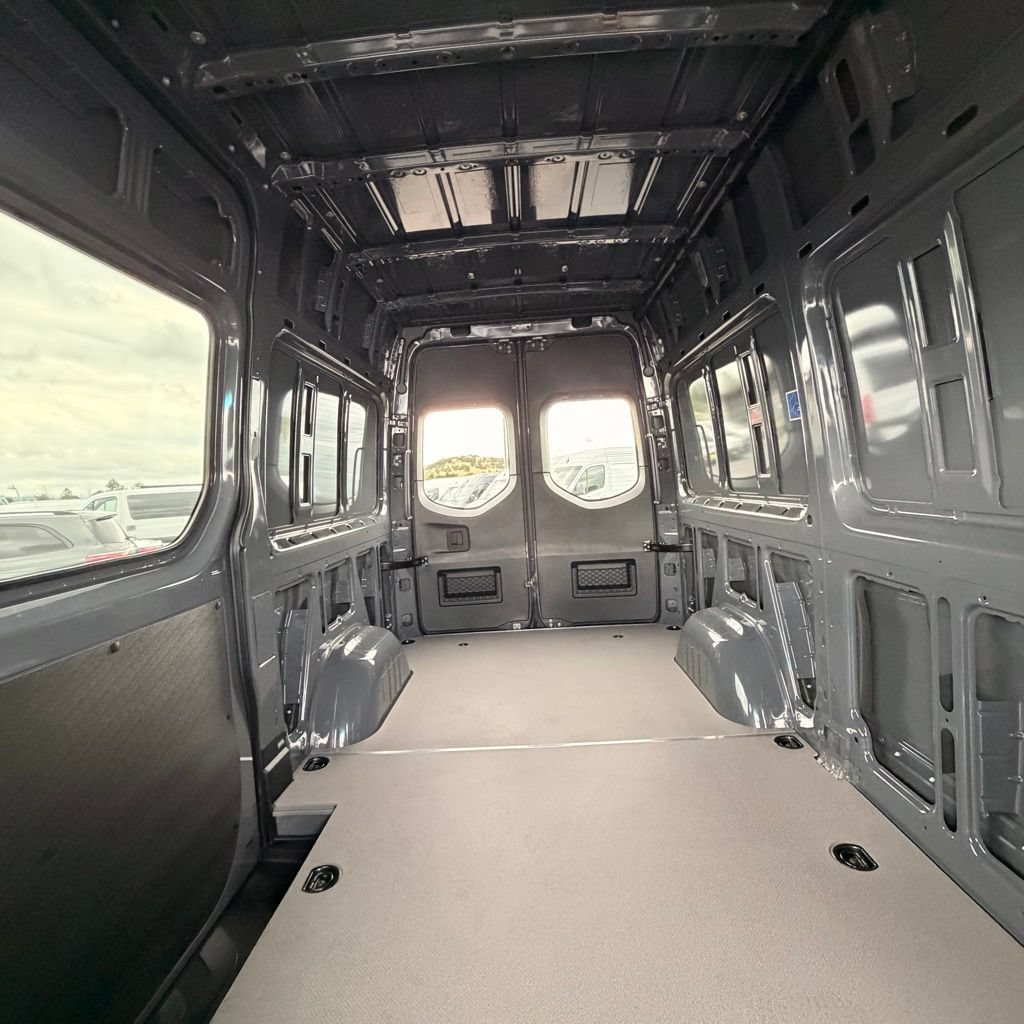 New 2026 Mercedes-Benz Sprinter 2500 image 17