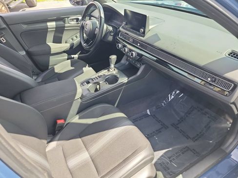 Used 2025 Honda Civic Sport image 18