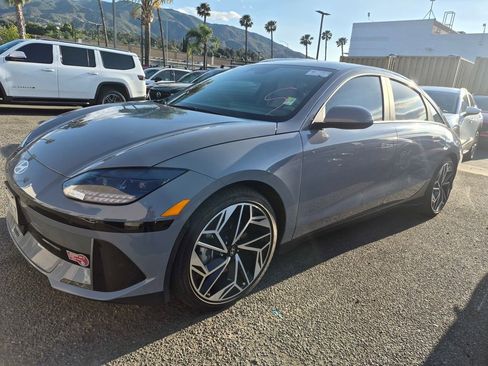 Used 2024 Hyundai Ioniq 6 SEL RWD image 2