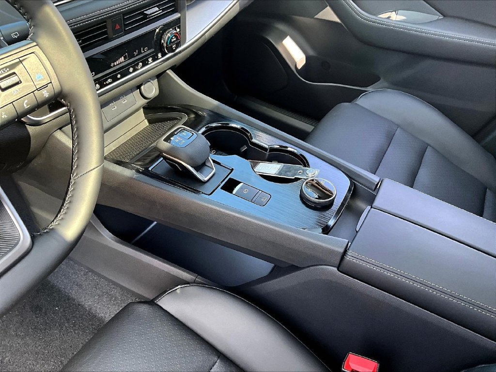 New 2026 Nissan Rogue Dark Armor AWD/4WD image 24