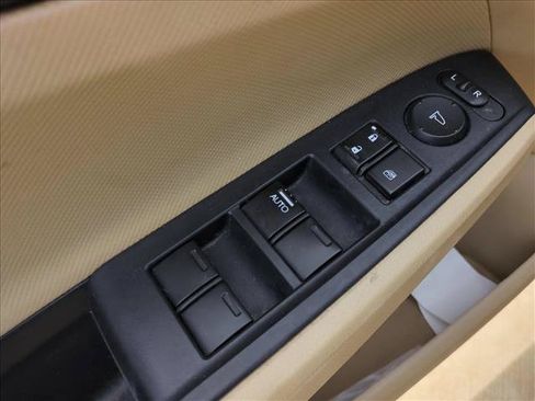 Used 2011 Honda Accord LX image 12