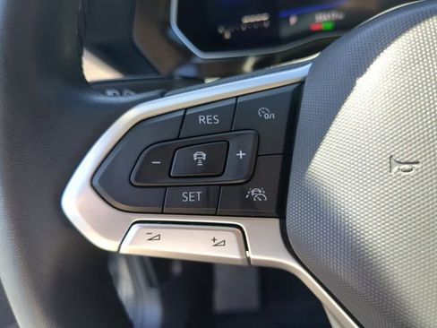 Used 2022 Volkswagen Jetta SE image 30