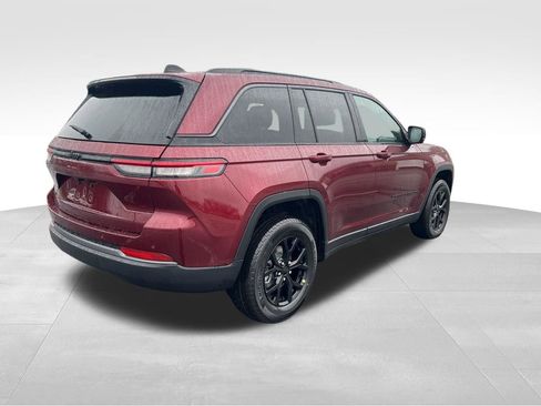 New 2026 Jeep Grand Cherokee Altitude image 5