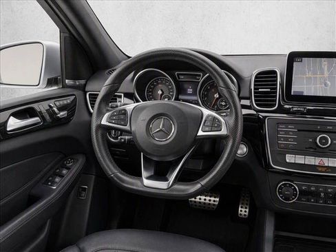 Certified 2019 Mercedes-Benz GLE 400 4MATIC image 25