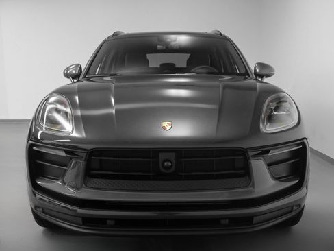 Used 2025 Porsche Macan Turbo image 8