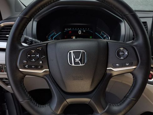 Used 2024 Honda Odyssey EX-L image 12