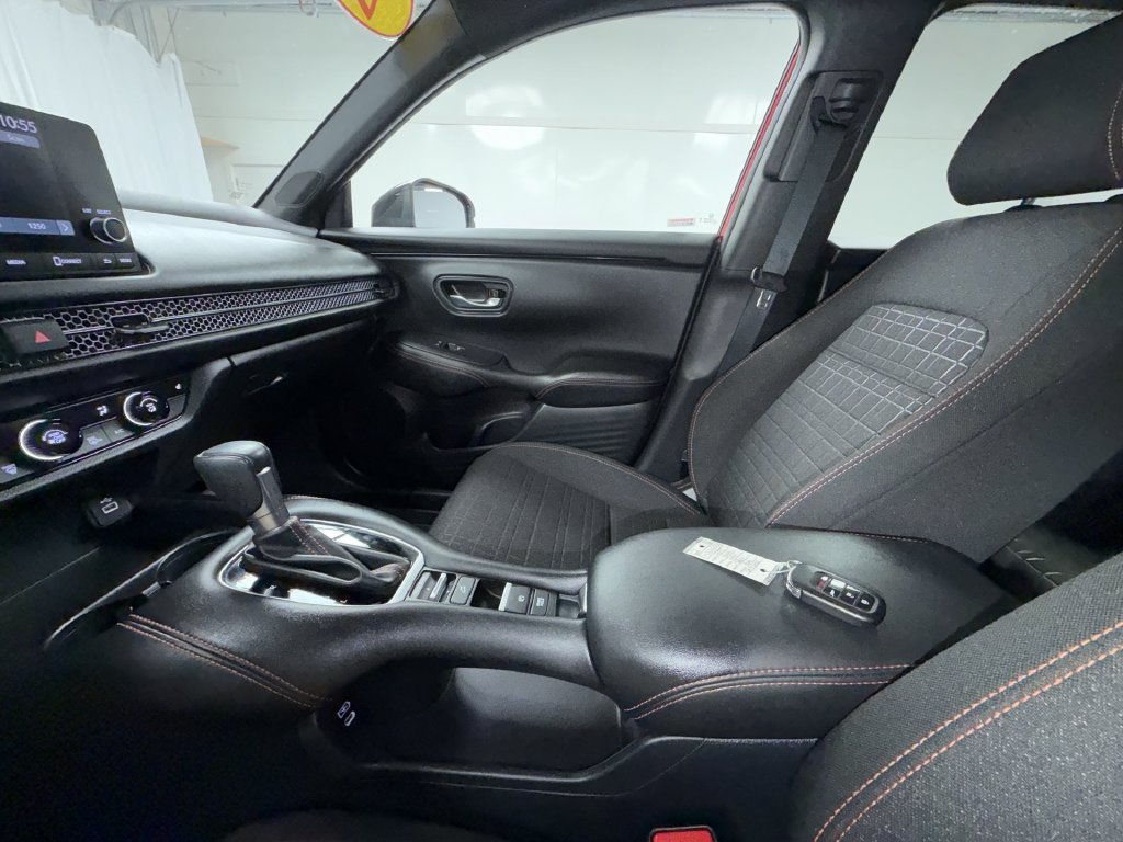 Used 2025 Honda HR-V Sport image 22