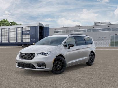 New 2026 Chrysler Pacifica Limited