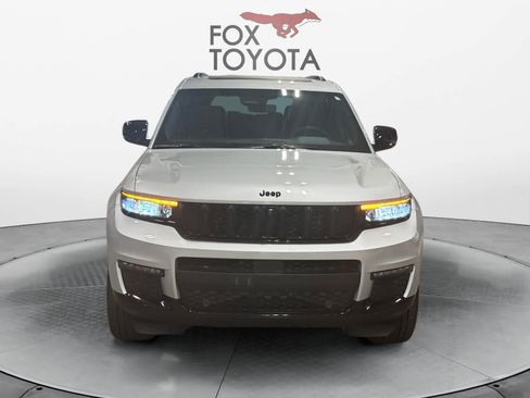 Used 2025 Jeep Grand Cherokee L Limited w/ Luxury Tech Group II AWD/4WD image 14