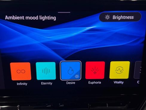 Used 2021 Volkswagen ID.4 Pro S w/ Gradient Package image 42