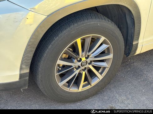 Used 2017 Toyota Highlander XLE image 6