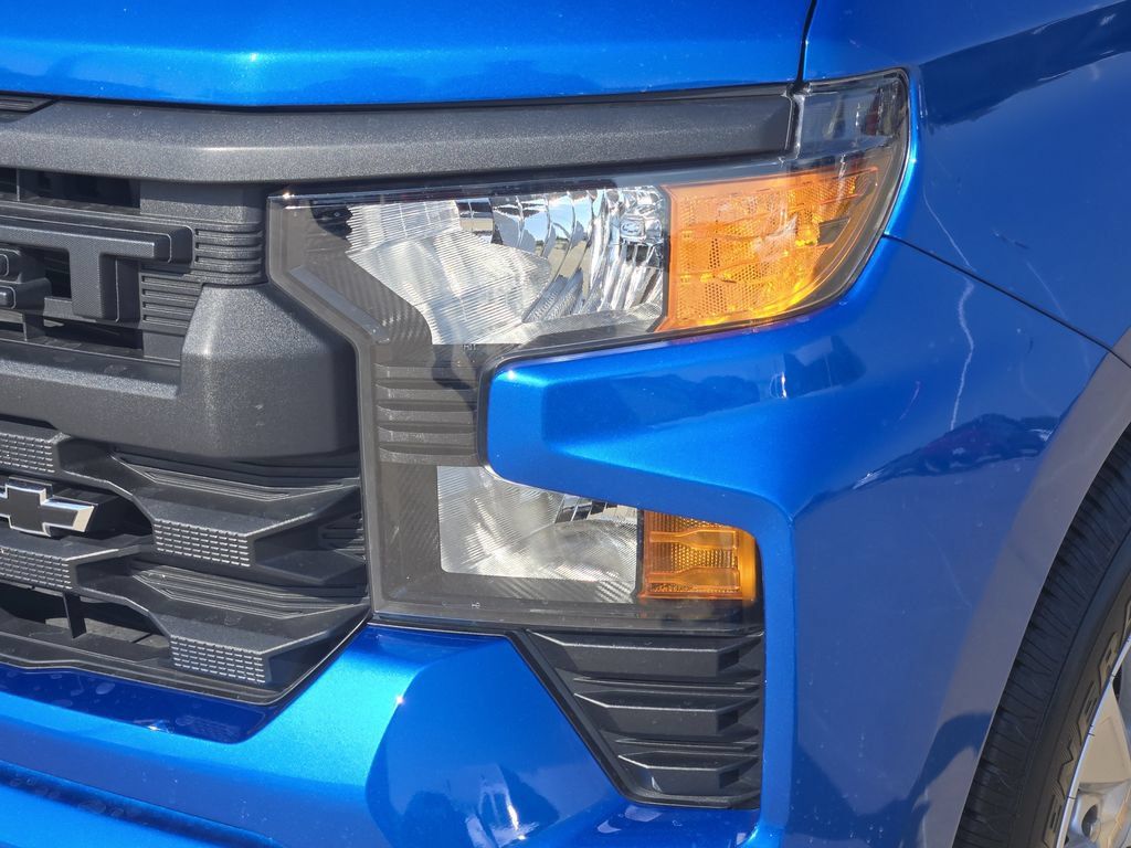Used 2024 Chevrolet Silverado 1500 Custom RWD image 10