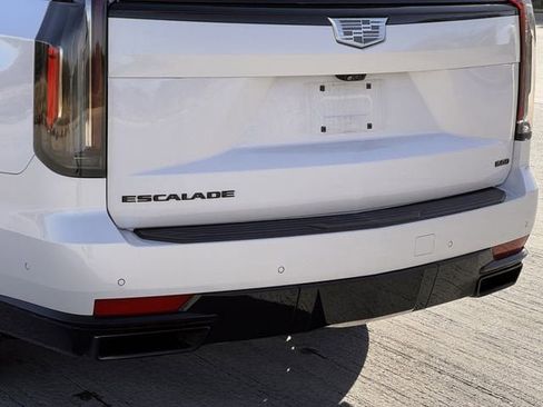 Used 2022 Cadillac Escalade ESV Sport Platinum image 7