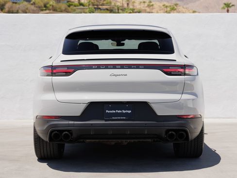 Certified 2023 Porsche Cayenne Platinum Edition AWD/4WD image 6