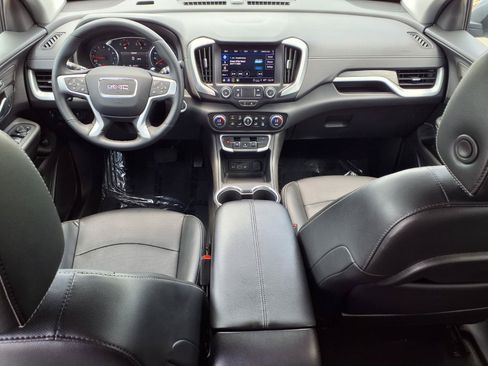 Used 2024 GMC Terrain SLT FWD image 11