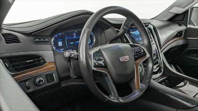 Used 2019 Cadillac Escalade ESV Luxury RWD image 28