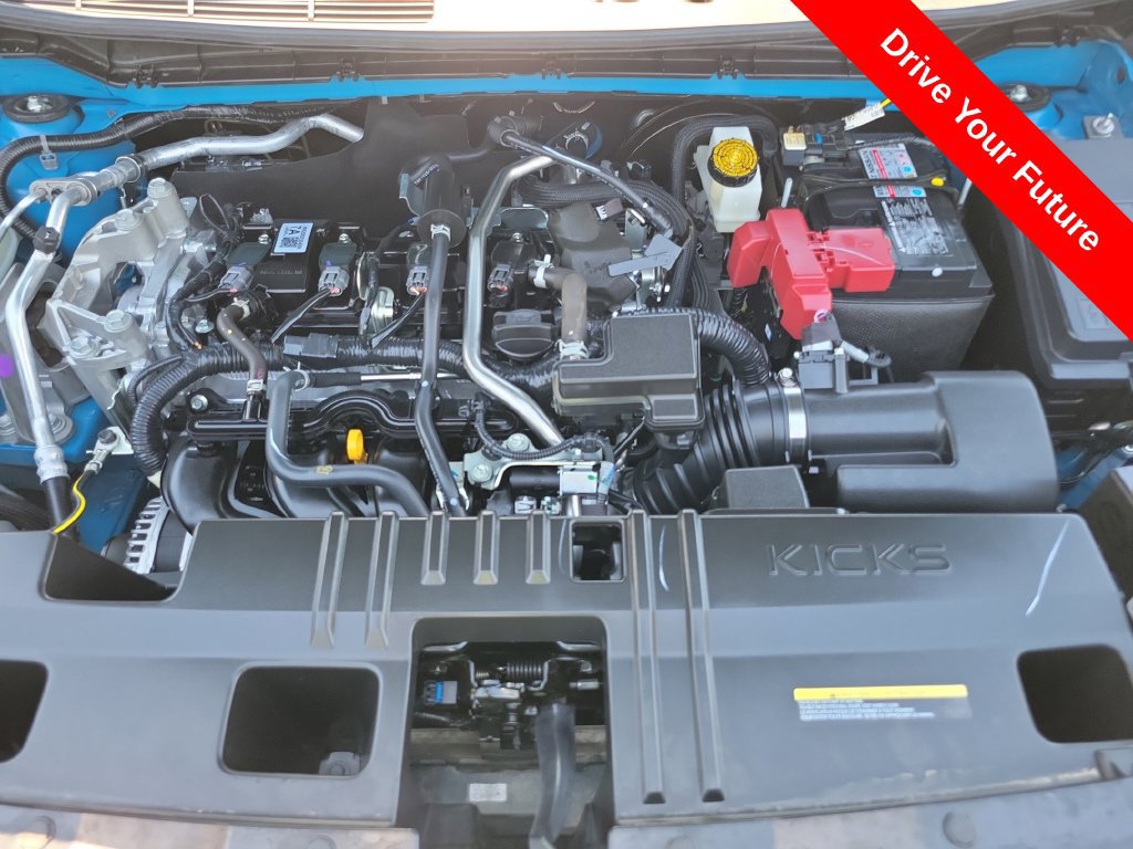 Used 2025 Nissan Kicks SR FWD image 33