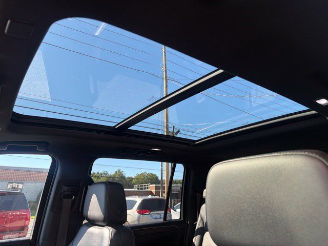 Used 2021 Chevrolet Suburban LT AWD/4WD image 26