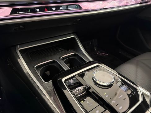 Used 2023 BMW 740i w/ Parking Assistance Package RWD image 16