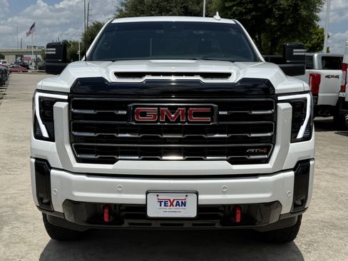 Used 2025 GMC Sierra 2500 AT4 AWD/4WD image 10