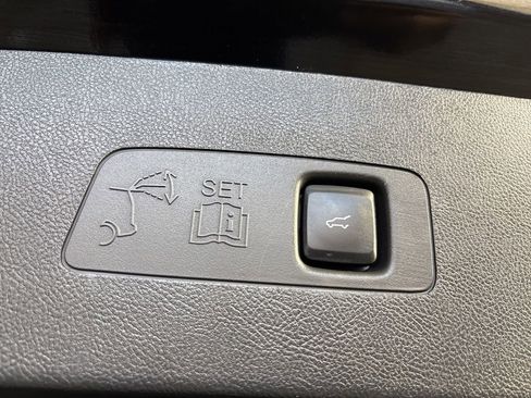 Used 2023 Lincoln Corsair Reserve w/ Equipment Group 201A image 23