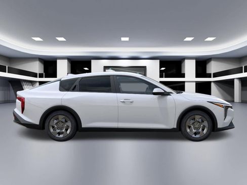 New 2026 Kia K4 FWD image 7