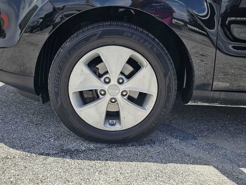 Used 2014 Kia Soul FWD image 11