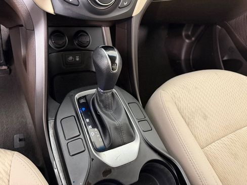 Used 2018 Hyundai Santa Fe Sport w/ Winter Weather Package FWD image 18
