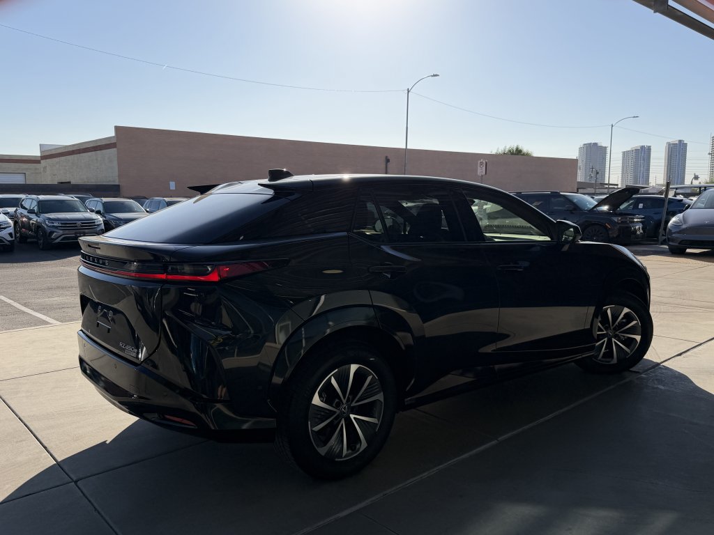 Used 2023 Lexus RZ 450e Premium w/ Technology Package AWD/4WD image 4