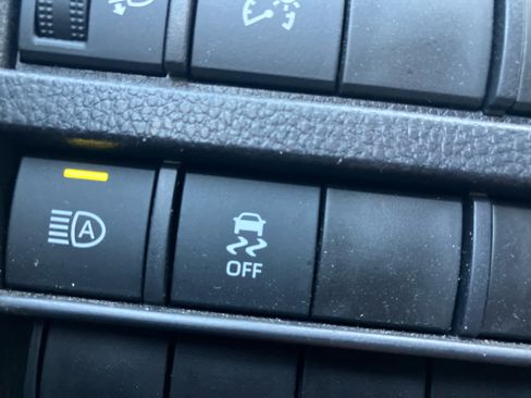 Certified 2026 Toyota Tacoma TRD Off-Road AWD/4WD image 16