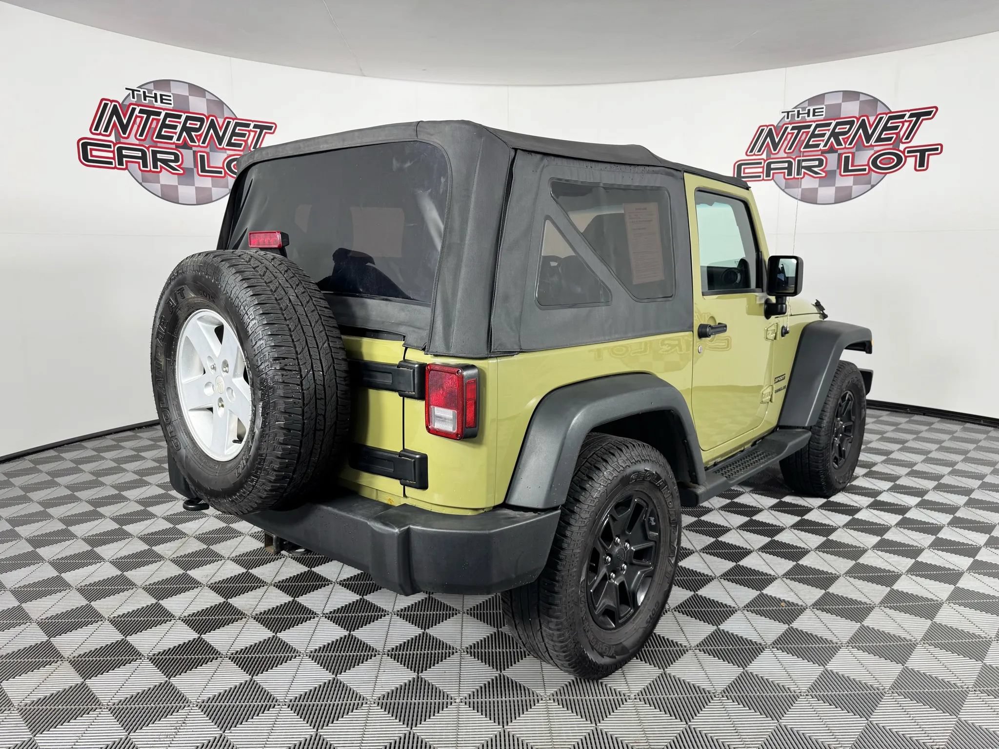 Used 2013 Jeep Wrangler Sport AWD/4WD image 7