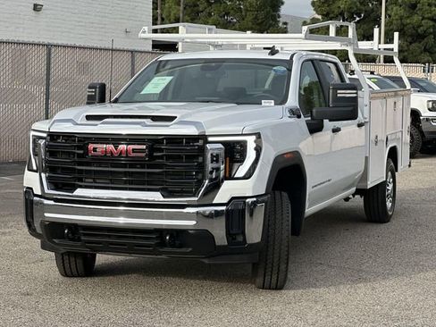 New 2025 GMC Sierra 2500 Pro w/ Convenience Package RWD image 6