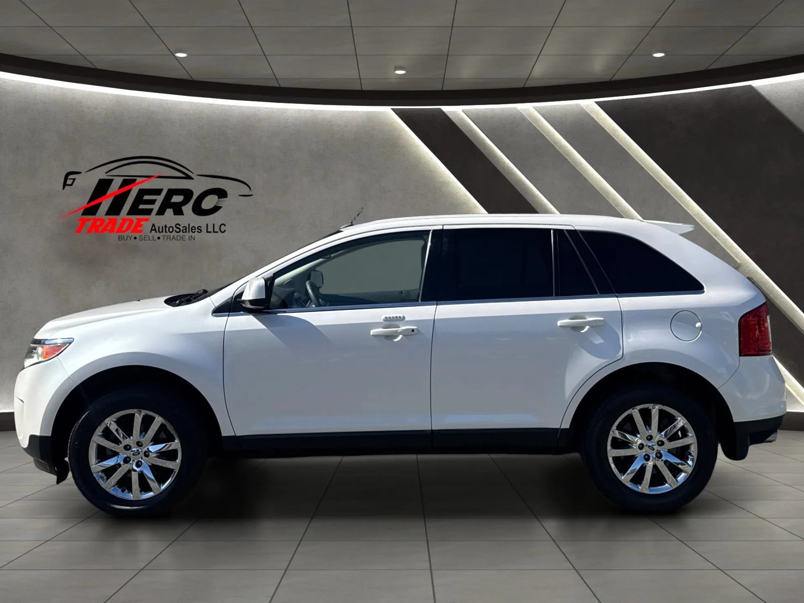 Used 2011 Ford Edge Limited w/ Driver Entry Pkg FWD image 6