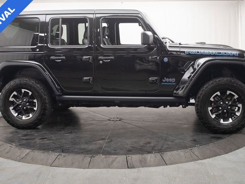 Used 2024 Jeep Wrangler Unlimited Rubicon 4xe image 2