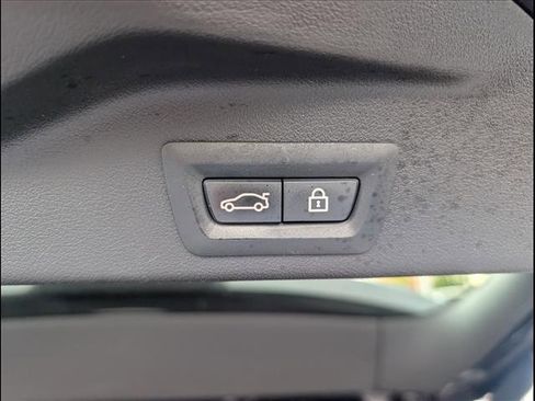 Used 2020 BMW X5 M50i w/ Premium Package image 23