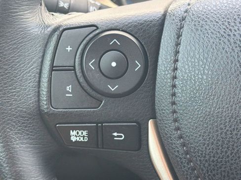 Used 2015 Toyota RAV4 Limited FWD image 17