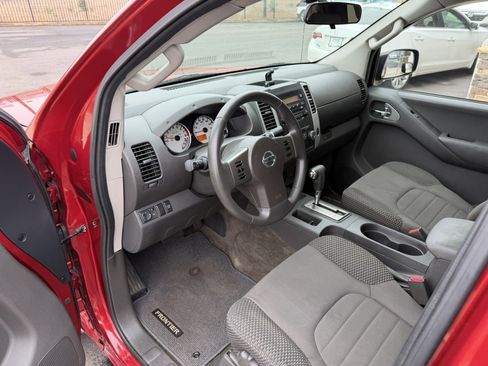 Used 2012 Nissan Frontier SV w/ Sport Appearance Pkg image 24